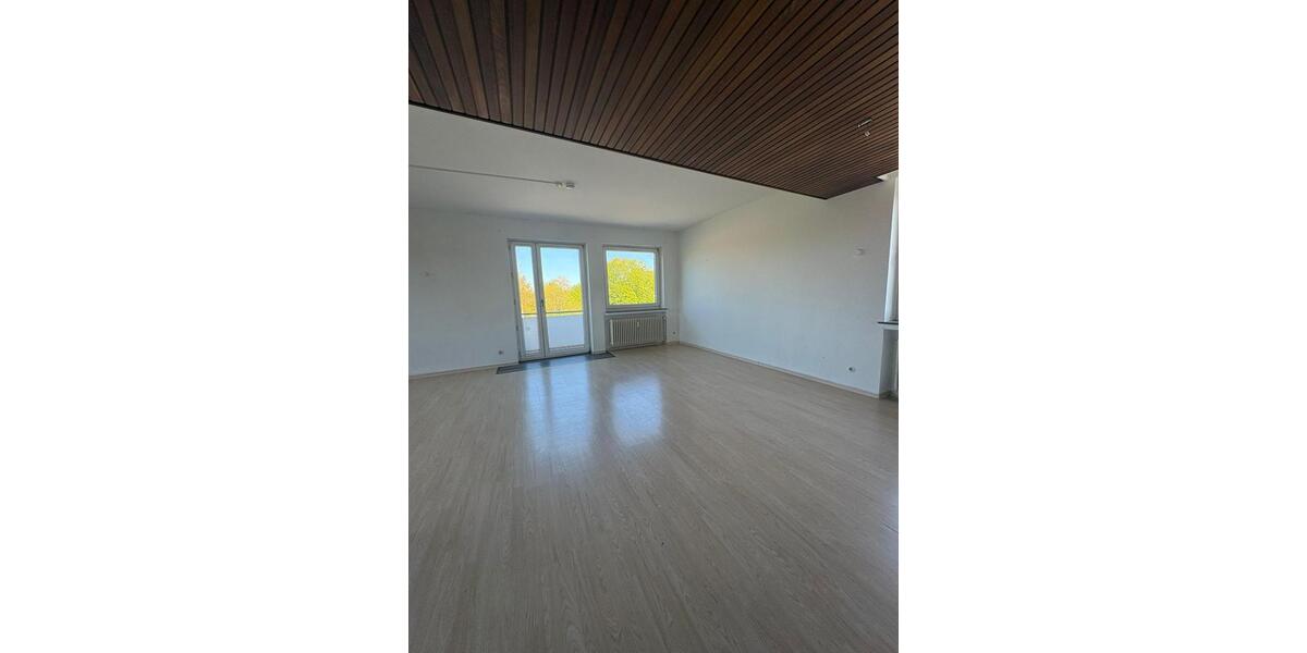 Dachgeschoßwohnung Oldenburg Ziegelhof - 4 Zimmer, 100 m&sup2;, 575&euro; | Angebot:26636409
