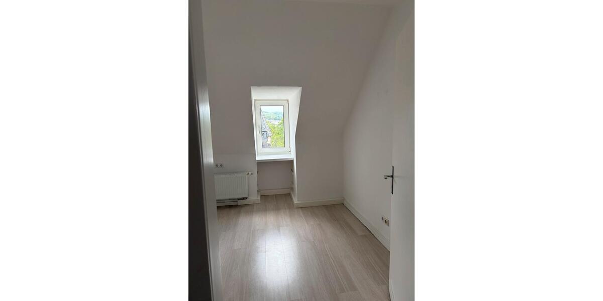 Dachgeschoßwohnung Siegen - 2 Zimmer, 59 m&sup2;, 600&euro; | Angebot:26613578
