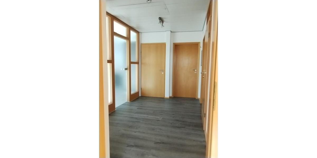 Dachgeschoßwohnung Dentlein am Forst - 4 Zimmer, 97 m&sup2;, 850&euro; | Angebot:26232067