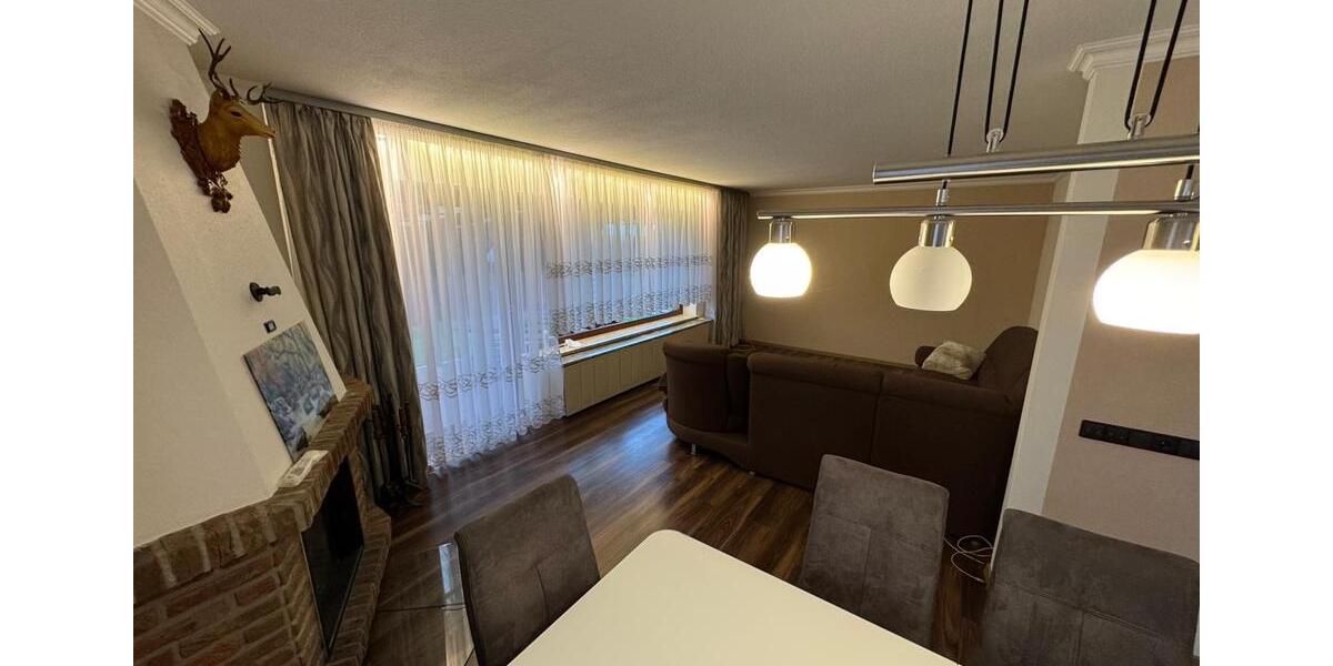 Etagenwohnung Lengede - 7 Zimmer, 151 m&sup2;, 1.200&euro; | Angebot:26181080