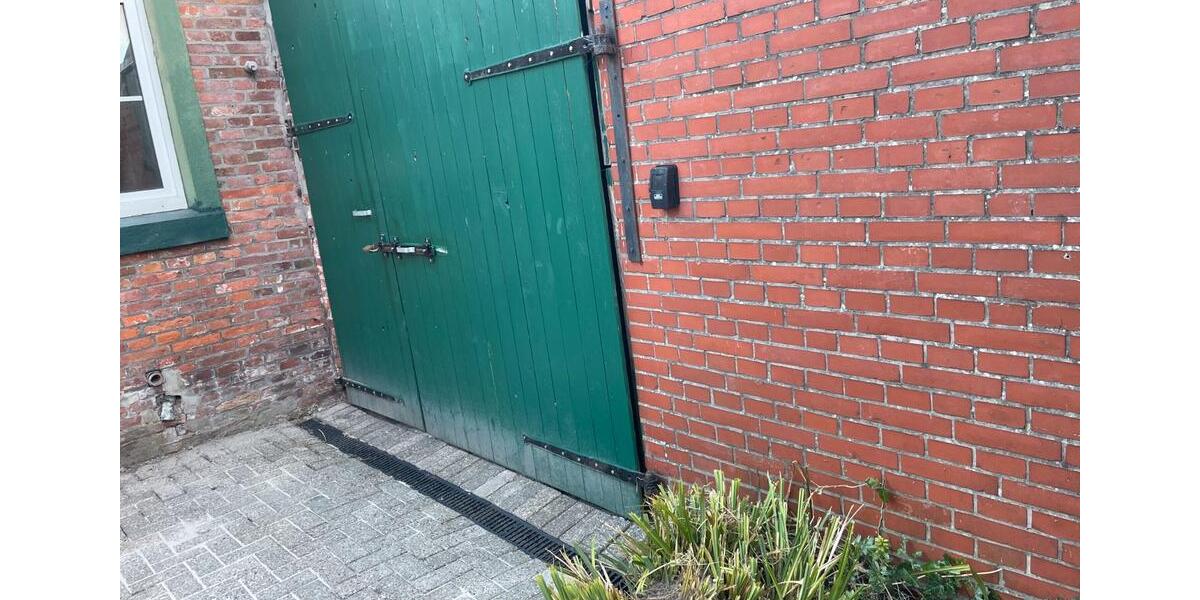 Mehrfamilienhaus, Wohnhaus Hage - 10 Zimmer, 550 m&sup2;, 950&euro; | Angebot:26665680