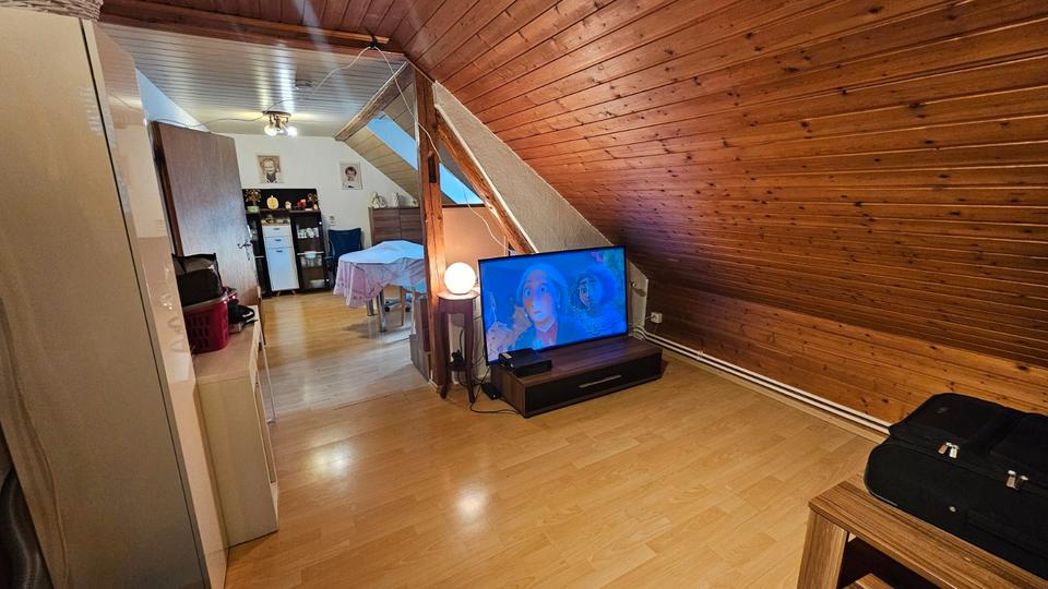 Dachgeschoßwohnung Wiesbaden Mainz-Kostheim - 3 Zimmer, 54 m&sup2;, 700&euro; | Angebot:26625694