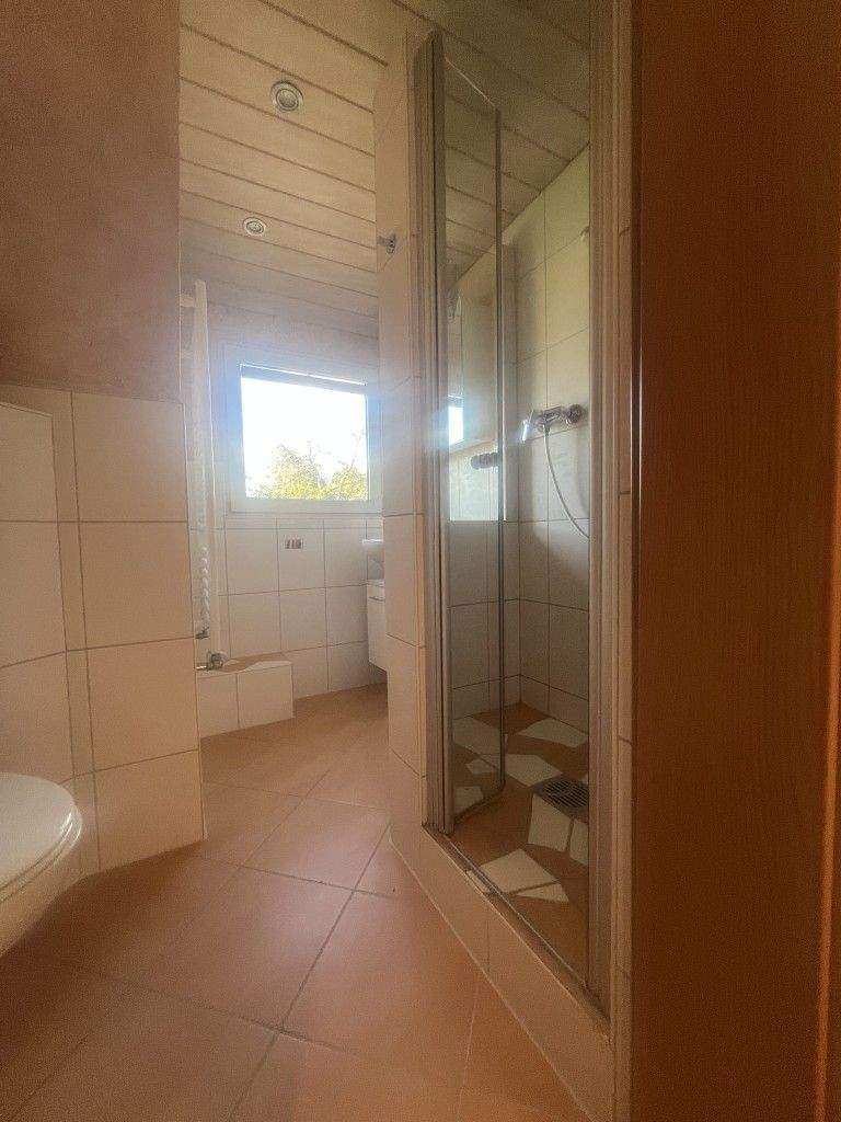 Schicke 3-Zimmer-Wohnung im Dachgeschoss in Frankfurt - Goldstein zimmer