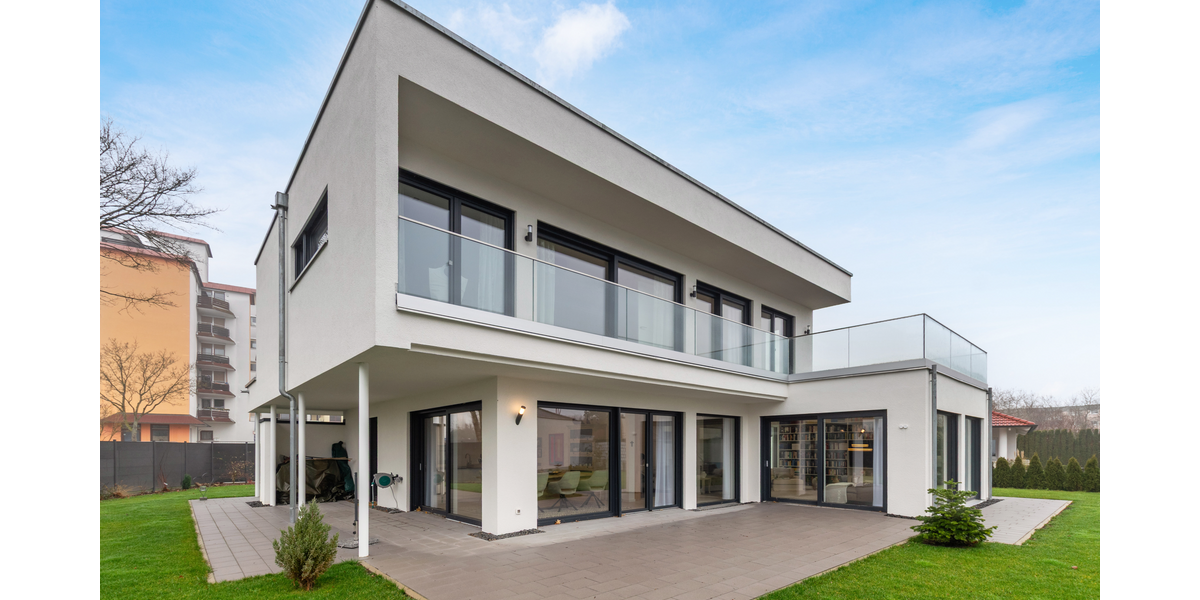 Haus zum Mieten in Dillingen 2.450 € 245.05 m² 5 zimmer