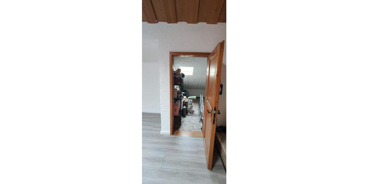 Dachgeschoßwohnung Emmerting - 3 Zimmer, 78 m&sup2;, 850&euro; | Angebot:24770146