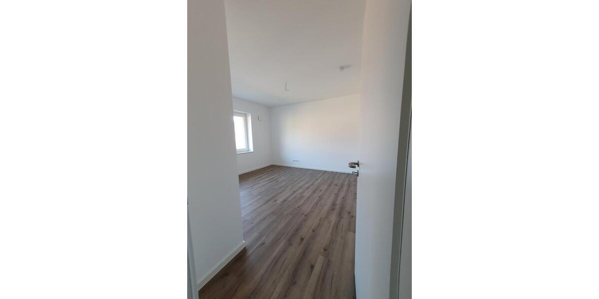 Etagenwohnung Wanna - 3 Zimmer, 76 m&sup2;, 915&euro; | Angebot:25655123