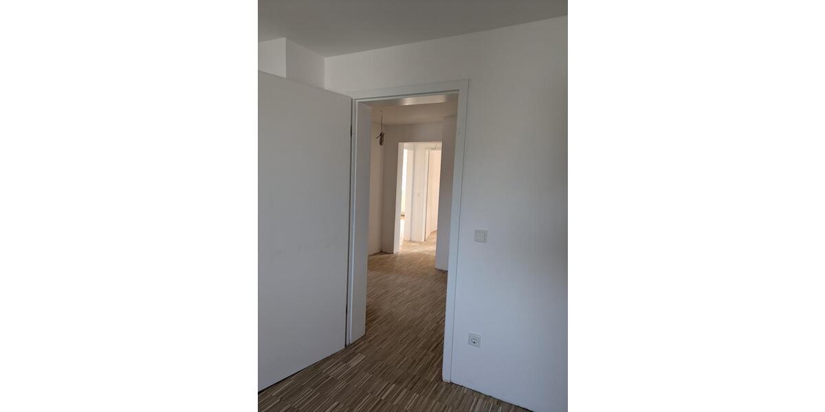 Dachgeschoßwohnung Kamen - 4 Zimmer, 83 m&sup2;, 790&euro; | Angebot:26407234