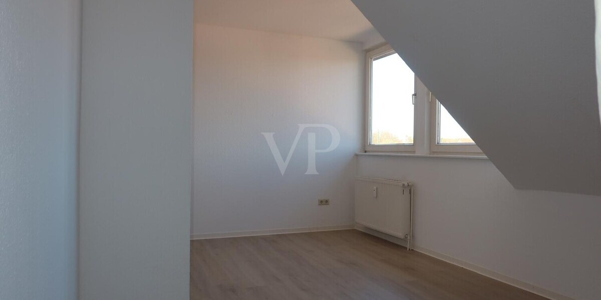 Frisch renovierte 3-Zimmer-Wohnung mit Einbauküche - Dachgeschoßwohnung Emsbüren | Angebot:26943003
