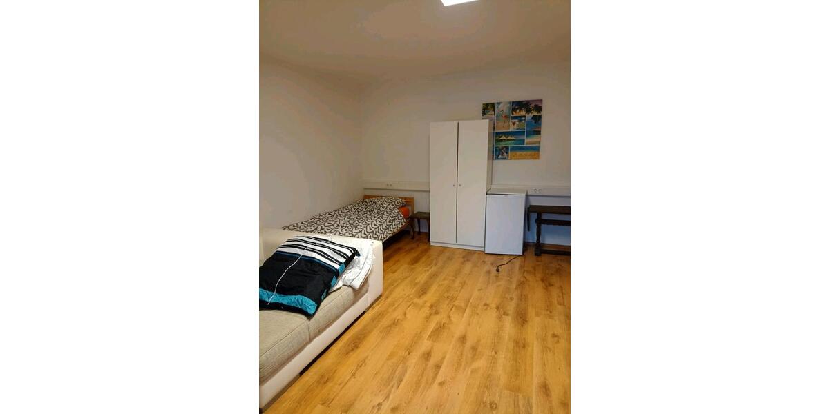 Wohnen auf Zeit Korschenbroich - 5 Zimmer, 5 m&sup2;, 15&euro; | Angebot:19869960