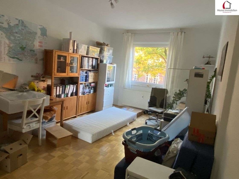 WUNDERSCHÖNE SANIERTE-ALTBAU- VIERZIMMERWOHNUNG IN DER NÄHE v. STÄDT. KLINIKUM °°° 4 zimmer