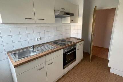 Einbauküche und Balkon! 2-Zimmer-Wohnung sucht neuen Mieter! 2 zimmer