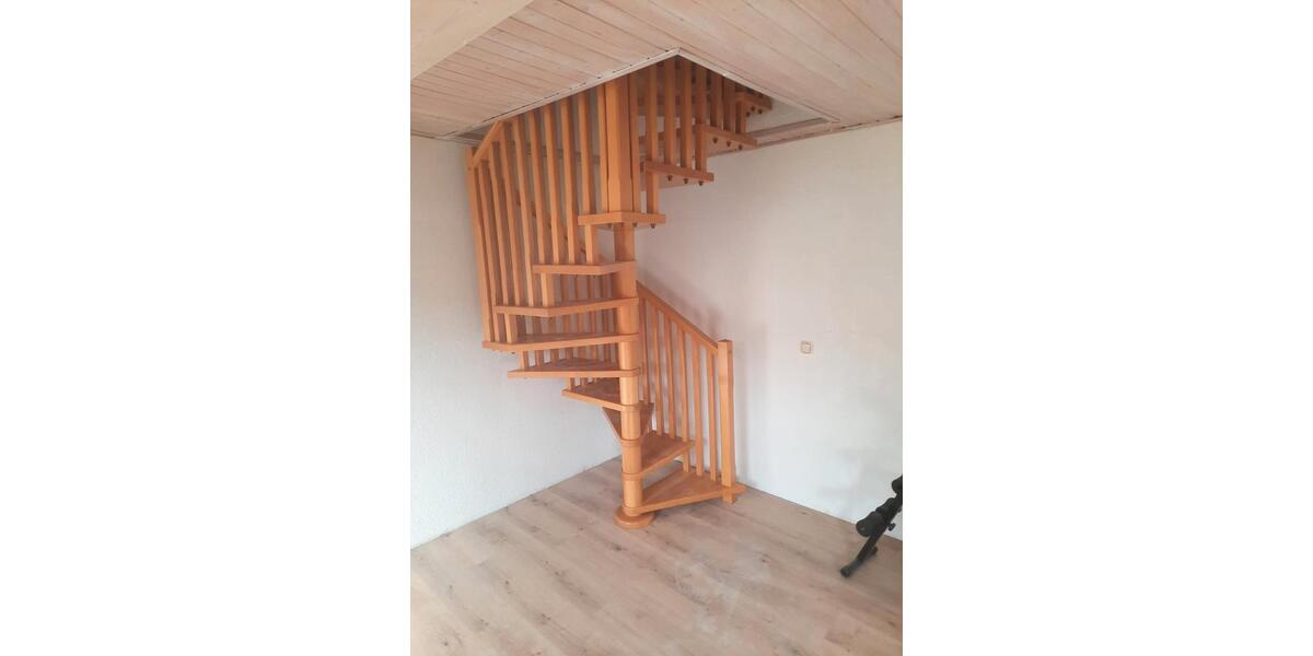 Dachgeschoßwohnung Eisenach - 4 Zimmer, 125 m&sup2;, 738&euro; | Angebot:25992448