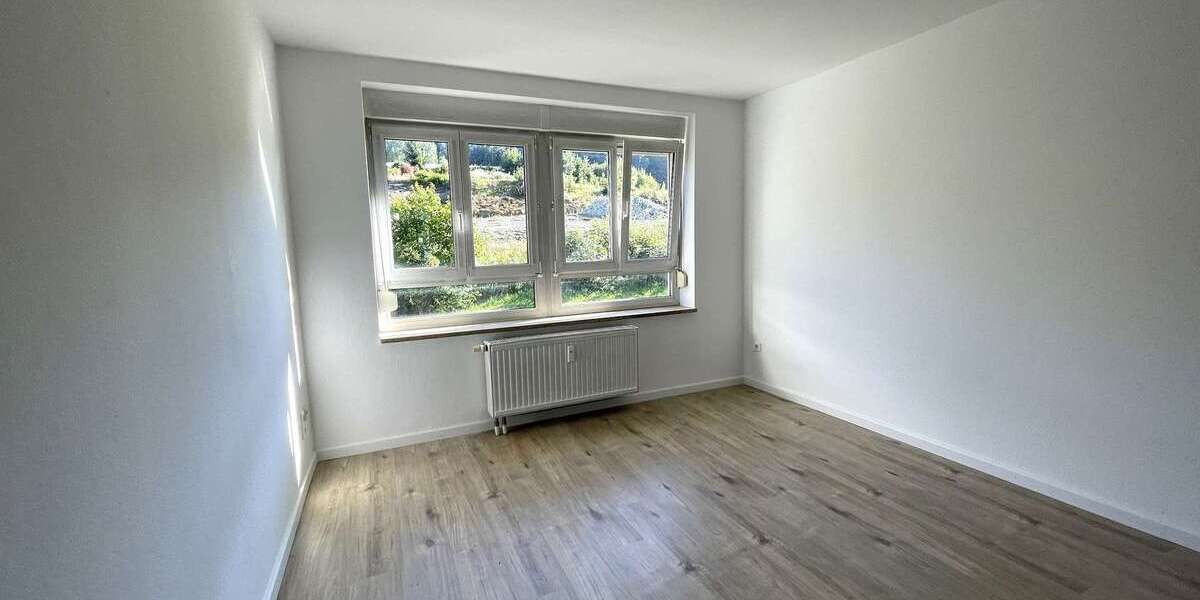 Etagenwohnung Klingenthal - 2 Zimmer, 34 m&sup2;, 230&euro; | Angebot:24418941