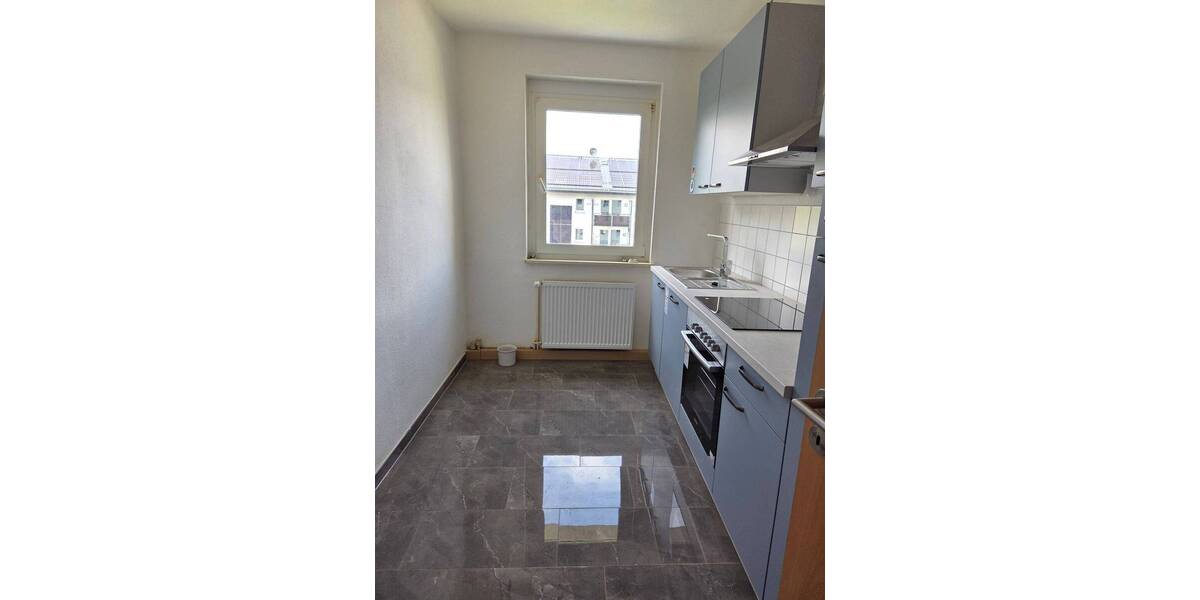 Sonnige 2-Raum-Wohnung mit Balkon und Einbauküche 2 zimmer