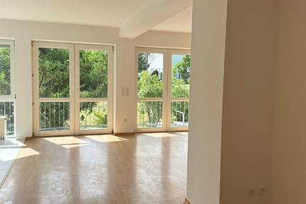 Wohnung Dreieich - 2.5 Zimmer, 81 m&sup2;, 972&euro; | Angebot:26975438