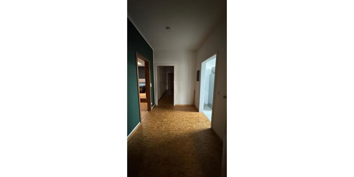 Dachgeschoßwohnung Bünde - 3 Zimmer, 122 m&sup2;, 850&euro; | Angebot:26603567