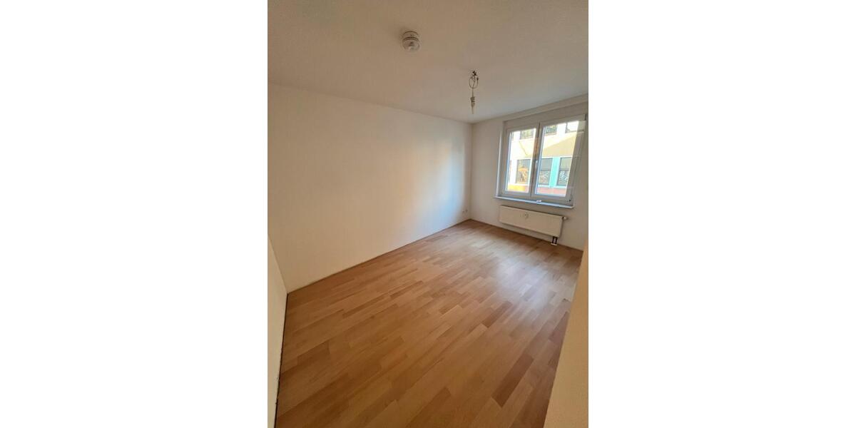Etagenwohnung Karlsruhe Knielingen - 3 Zimmer, 89 m&sup2;, 1.350&euro; | Angebot:26495367