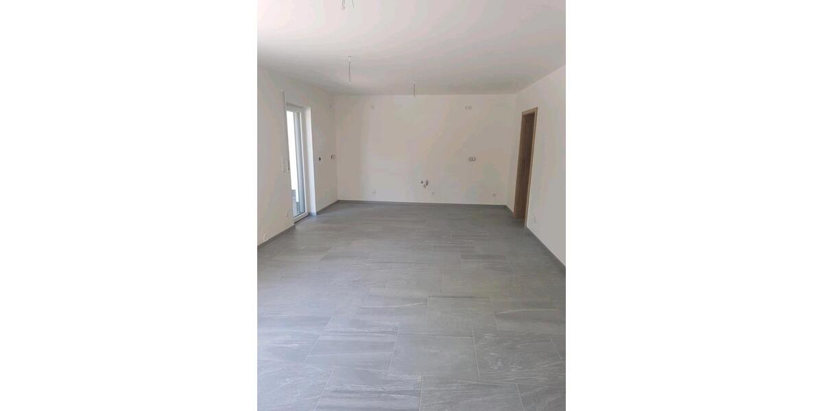 Etagenwohnung Niederwinkling - 4 Zimmer, 110 m&sup2;, 1.350&euro; | Angebot:26427222