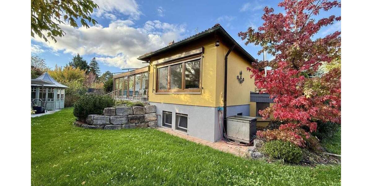 Bungalow Iphofen - 6 Zimmer, 160 m&sup2;, 2.380&euro; | Angebot:25682631