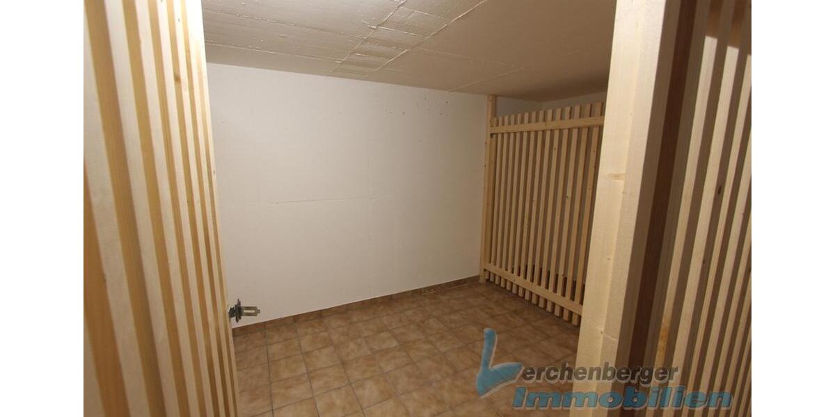 Dachgeschoßwohnung Osterhofen - 3 Zimmer, 66 m&sup2;, 600&euro; | Angebot:24109867