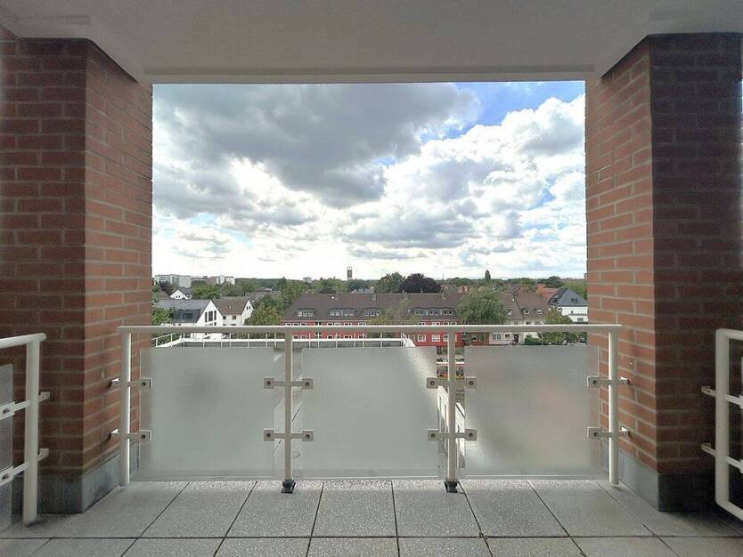 Hochwertig und Möbiliert - Moderne 1 Zimmerwohnung mit Balkon