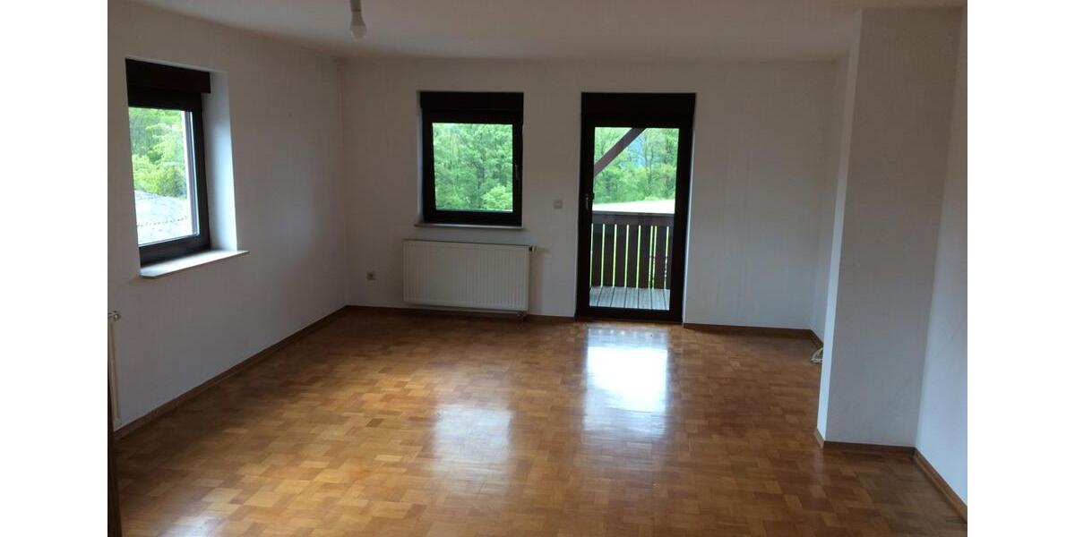 Etagenwohnung Fichtenberg - 4 Zimmer, 120 m&sup2;, 960&euro; | Angebot:26039955