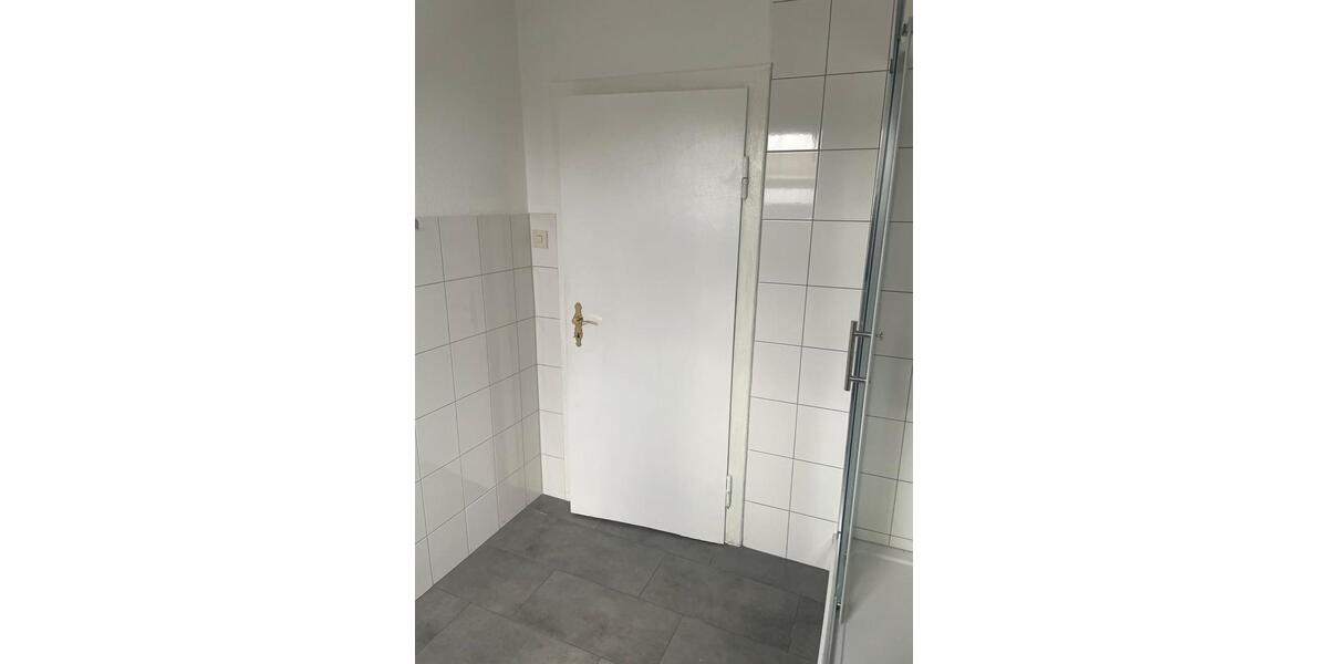 Dachgeschoßwohnung Iserlohn - 3.5 Zimmer, 80 m&sup2;, 500&euro; | Angebot:25538385