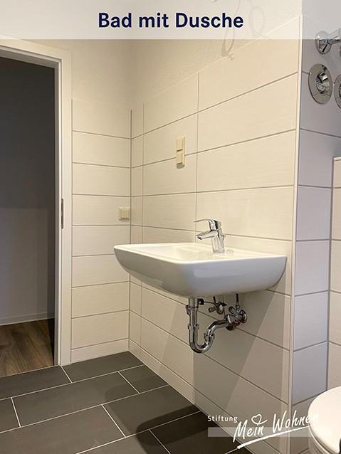 2 Zimmer, Dusche und großer Balkon - jetzt besichtigen!