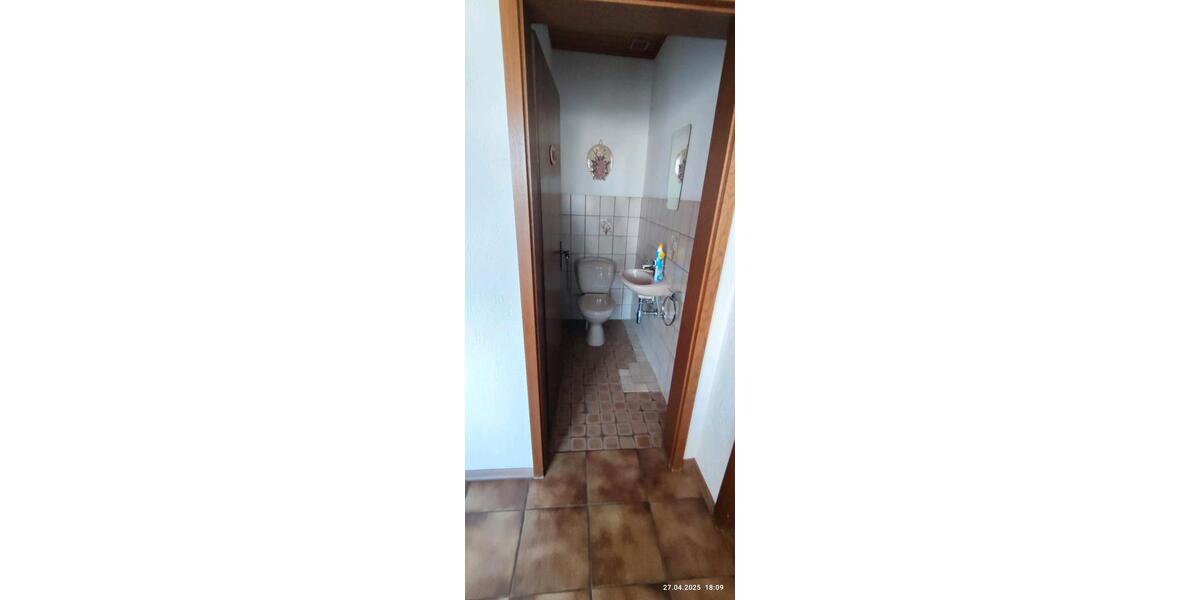 Etagenwohnung Windeck - 4 Zimmer, 150 m&sup2;, 1.100&euro; | Angebot:25239874