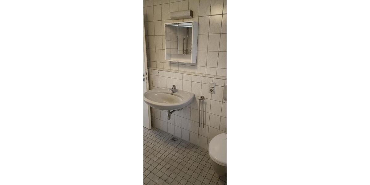 Etagenwohnung Otterndorf - 2.5 Zimmer, 90 m&sup2;, 490&euro; | Angebot:24829271