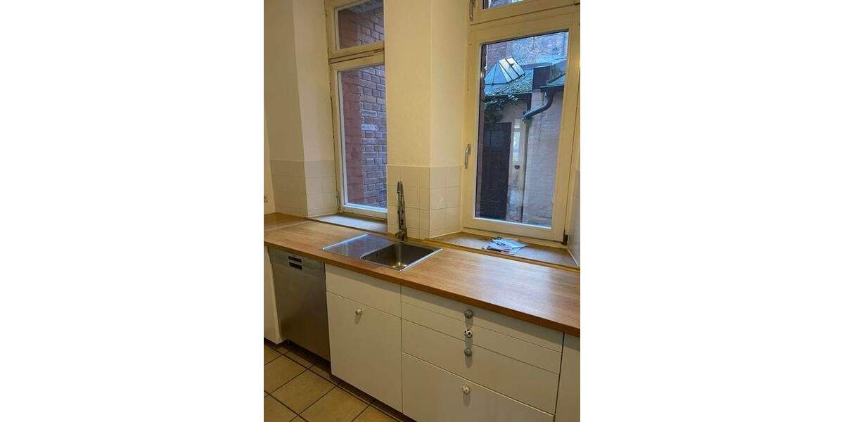 Etagenwohnung Fürth Innenstadt - 3 Zimmer, 130 m&sup2;, 1.300&euro; | Angebot:25705384