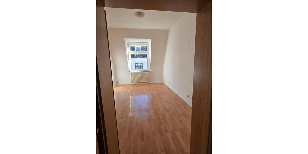 Dachgeschoßwohnung Wuppertal Gemarkung Barmen - 4 Zimmer, 90 m&sup2;, 625&euro; | Angebot:25963687