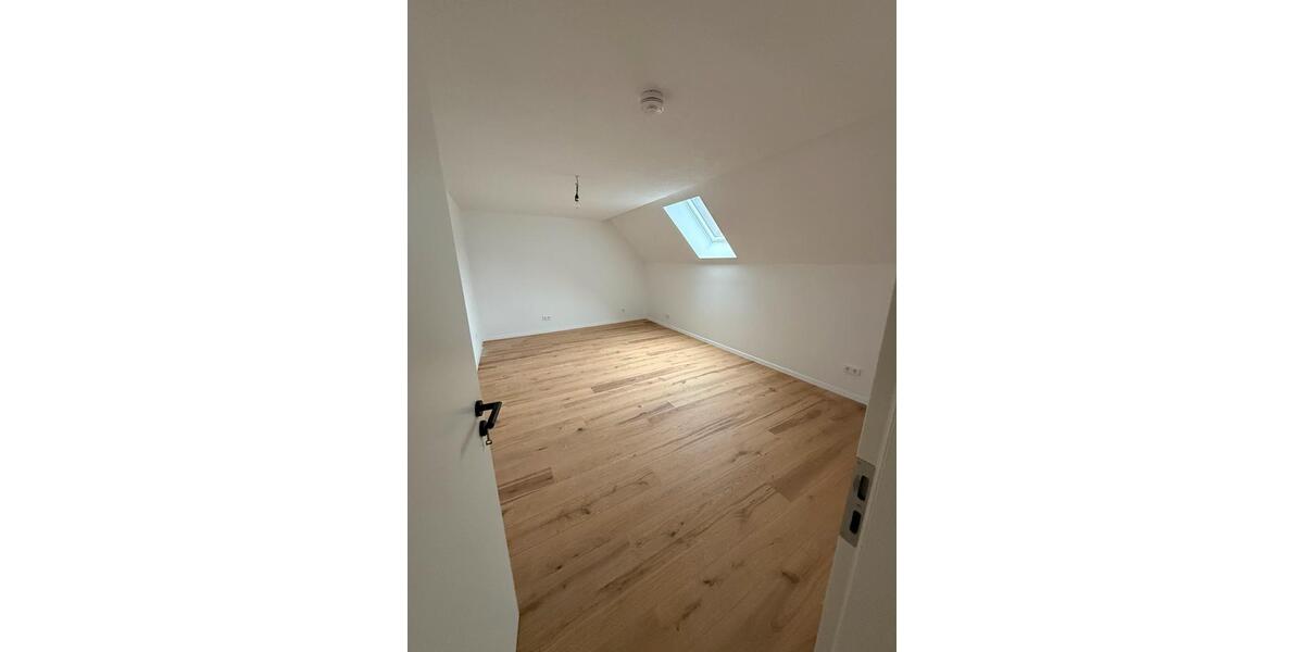 Maisonettenwohnung Kehl - 4.5 Zimmer, 155 m&sup2;, 1.400&euro; | Angebot:26681922