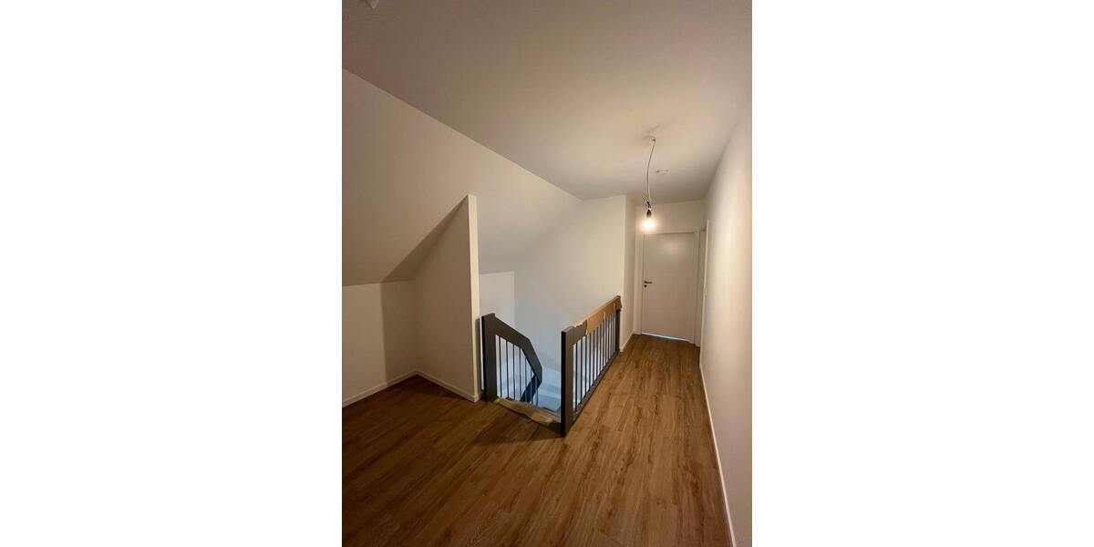 Einfamilienhaus Zeven - 6 Zimmer, 165 m&sup2;, 1.800&euro; | Angebot:23841219