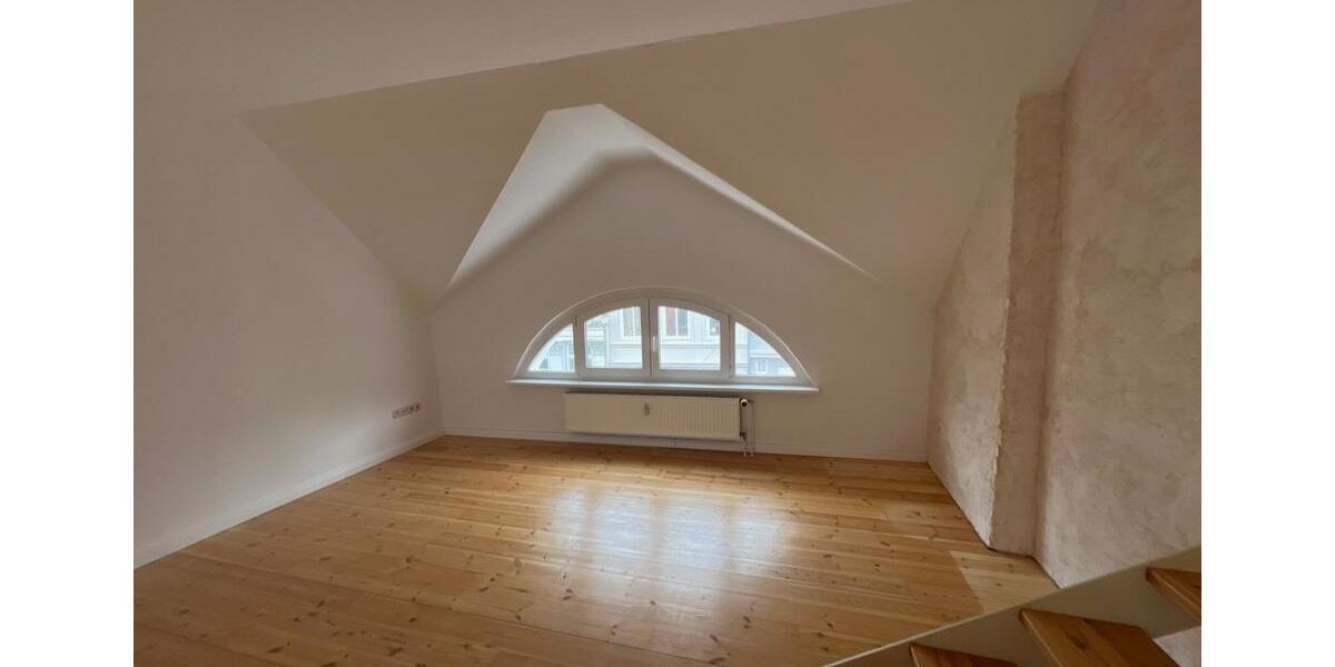 Dachgeschoßwohnung Rostock - 2 Zimmer, 108 m&sup2;, 1.298&euro; | Angebot:24878600