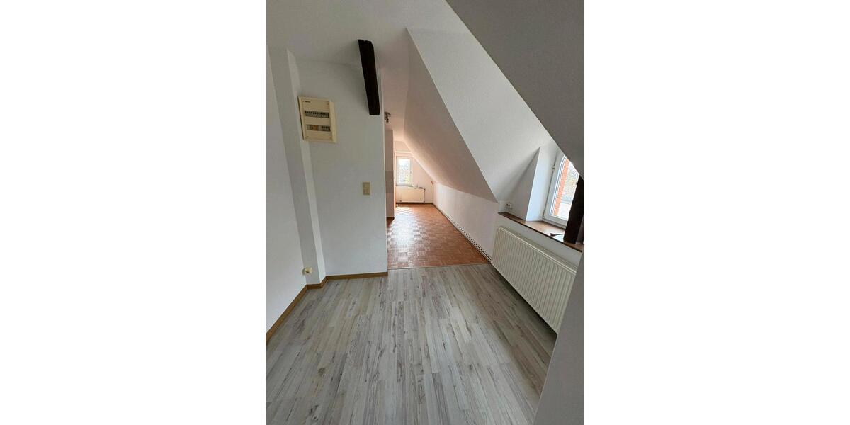 Dachgeschoßwohnung Mühlhausen (Thüringen) - 2 Zimmer, 60 m&sup2;, 285&euro; | Angebot:26252754
