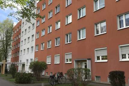 Wohnung Halle (Saale) Halle-Neustadt - 2 Zimmer, 59 m&sup2;, 350&euro; | Angebot:26161431