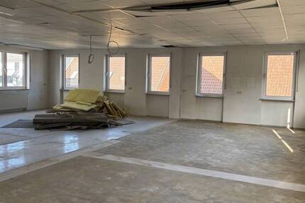 In bester Innenstadtlage - flexibel gestaltbar | Mit der Renovierung wurde begonnen zimmer