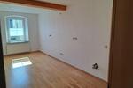 Etagenwohnung Konradsreuth - 2 Zimmer, 67 m&sup2;, 400&euro; | Angebot:25639200