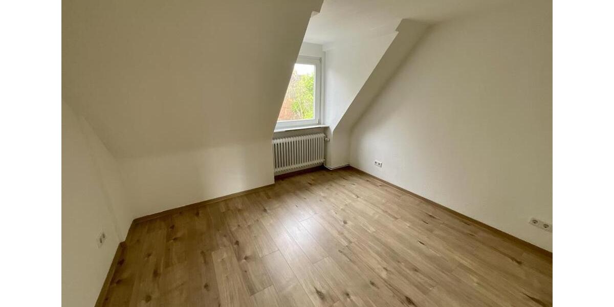Dachgeschoßwohnung Wilhelmshaven Aldenburg - 3 Zimmer, 63 m&sup2;, 479&euro; | Angebot:24152992