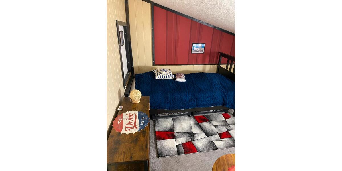 Dachgeschoßwohnung Kiel Friedrichsort - 2 Zimmer, 25 m&sup2;, 300&euro; | Angebot:26694637