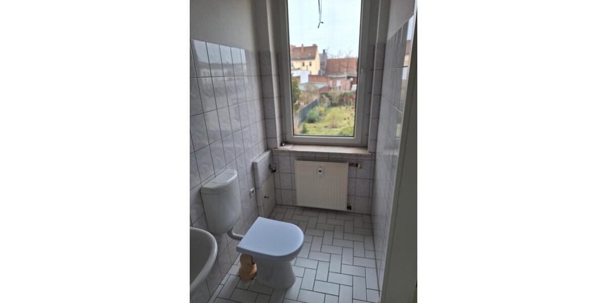 Etagenwohnung Bernburg (Saale) - 2 Zimmer, 45 m&sup2;, 290&euro; | Angebot:26232722