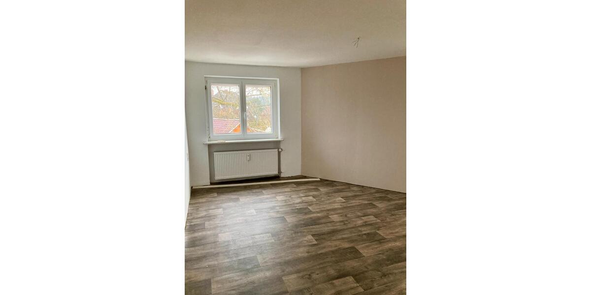 Etagenwohnung Hohenberg an der Eger - 3 Zimmer, 65 m&sup2;, 318&euro; | Angebot:26040542