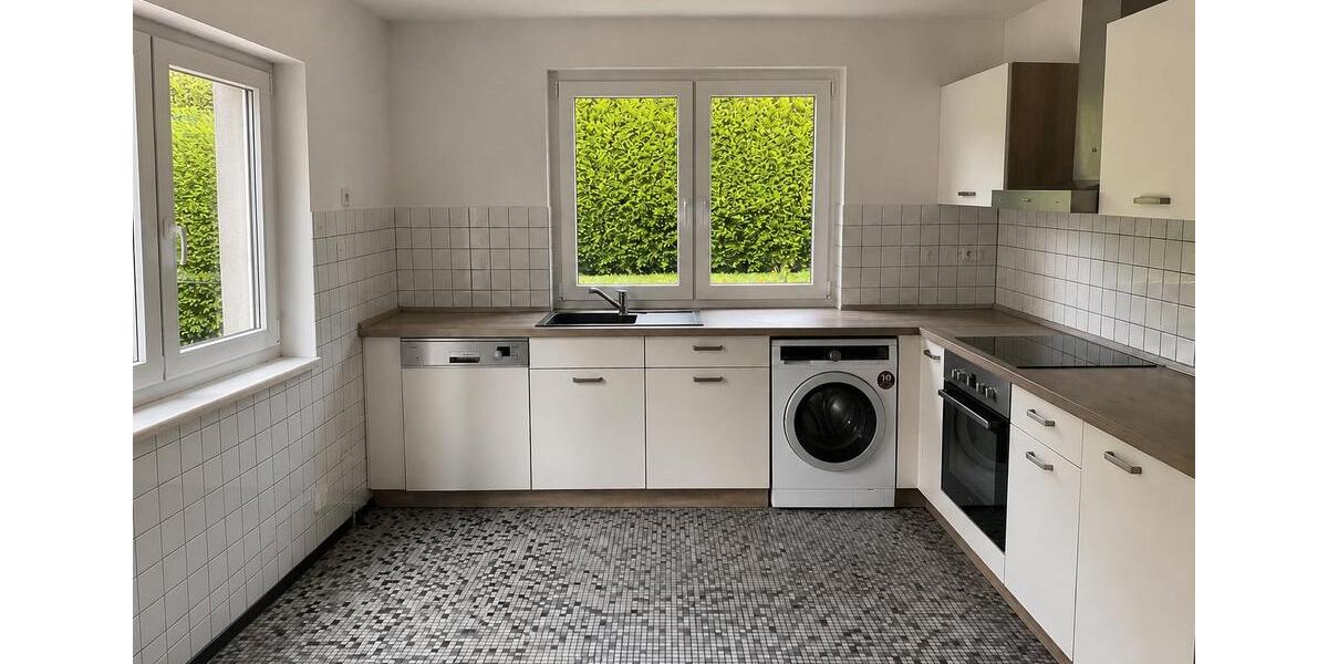 Erdgeschoßwohnung Flensburg - 3 Zimmer, 115 m&sup2;, 860&euro; | Angebot:26683835
