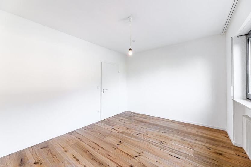 Frisch sanierte 2-Raum-Erdgeschoßwohnung mit Terrasse und EBK