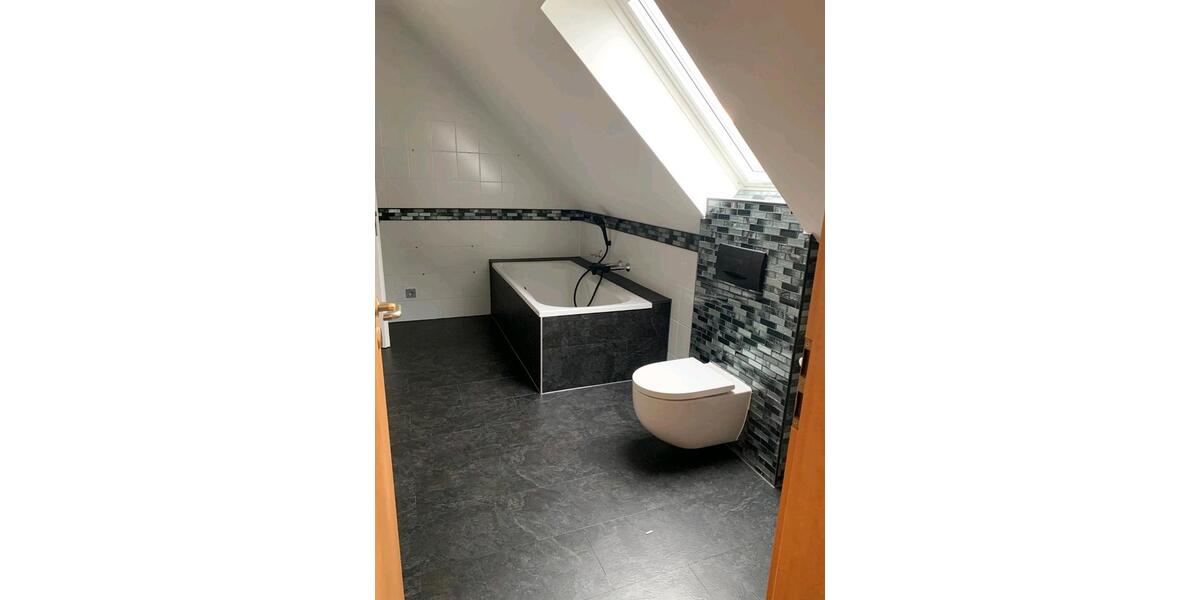Dachgeschoßwohnung Rotthalmünster - 3.5 Zimmer, 114 m&sup2;, 700&euro; | Angebot:25809610