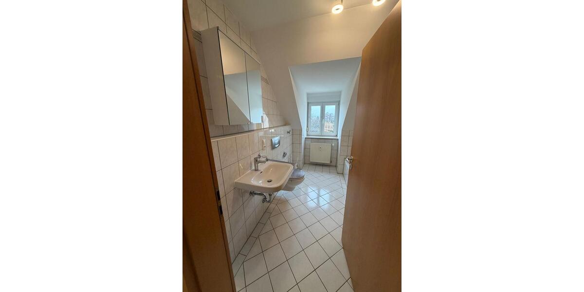 Dachgeschoßwohnung Nittenau - 2 Zimmer, 70 m&sup2;, 700&euro; | Angebot:25309041