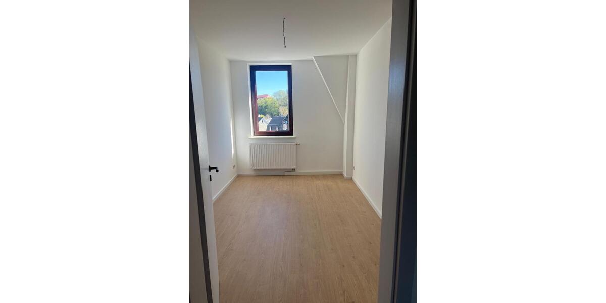 Etagenwohnung Glauchau - 2 Zimmer, 51 m&sup2;, 400&euro; | Angebot:26512370