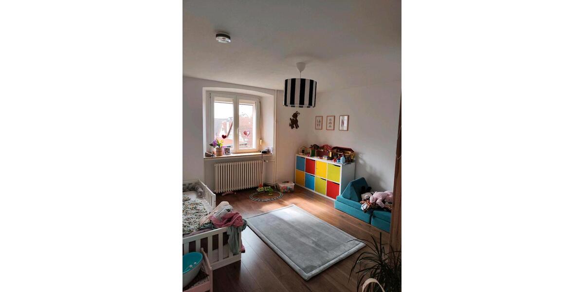 Etagenwohnung Efringen-Kirchen Kirchen - 3 Zimmer, 95 m&sup2;, 1.300&euro; | Angebot:26047537