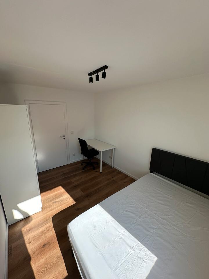 Renoviertes & möbliertes WG Zimmer; TH-Nähe; 3-er WG